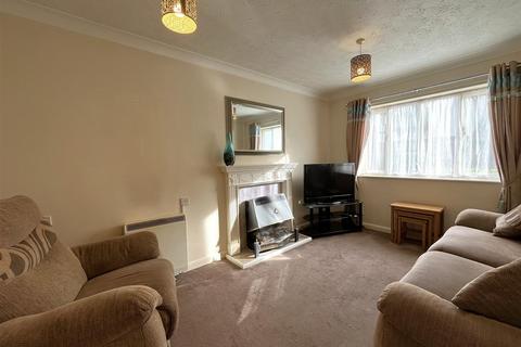 2 bedroom flat for sale, St Nicholas Church Street, Warwick