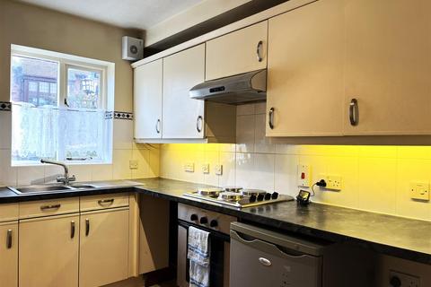 2 bedroom flat for sale, St Nicholas Church Street, Warwick