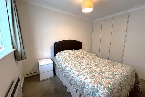 2 bedroom flat for sale, St Nicholas Church Street, Warwick