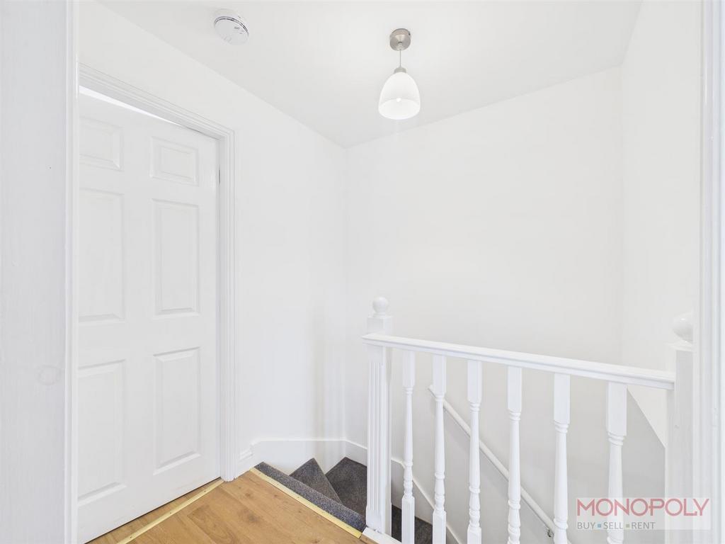 CAM01943 G0-PR0624-STILL009.jpg
