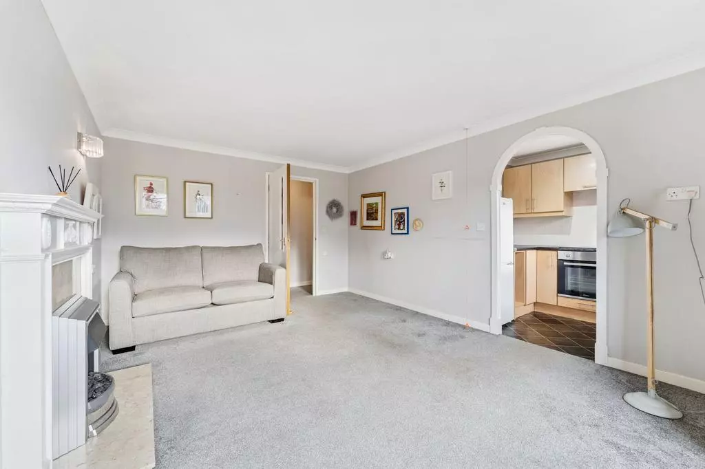 1 bedroom flat for sale - Photo 7