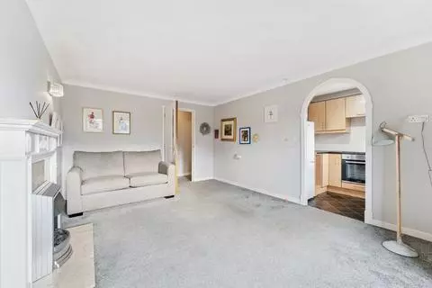 1 bedroom flat for sale - Photo 6