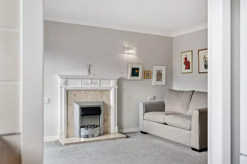 1 bedroom flat for sale - Photo 9