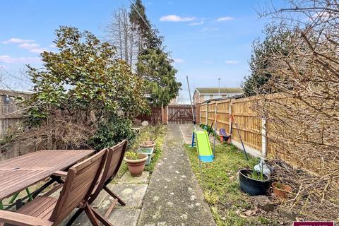 2 bedroom end of terrace house for sale, Ffordd Pant Y Celyn, Prestatyn, Denbighshire LL19 8YE