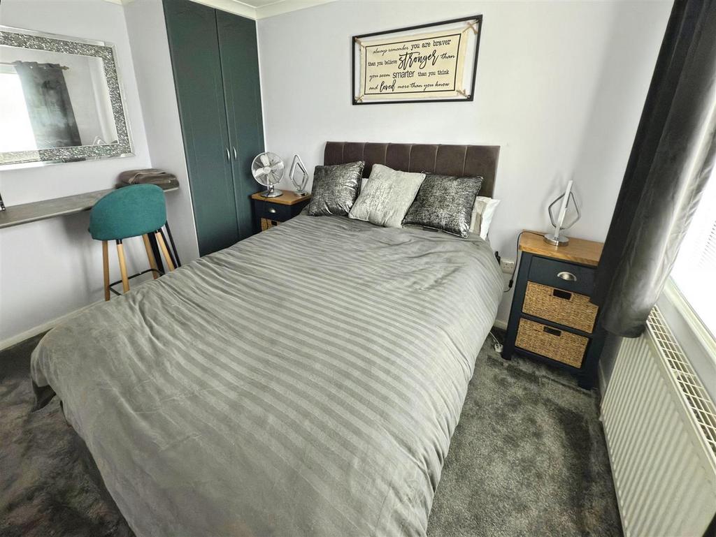 E5127660-BED 201.jpg