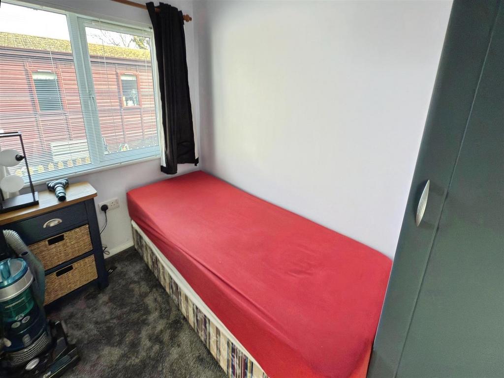 C0d95652-BED 202.jpg