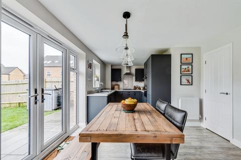 3 bedroom detached house for sale, Pipit Lane, Witney