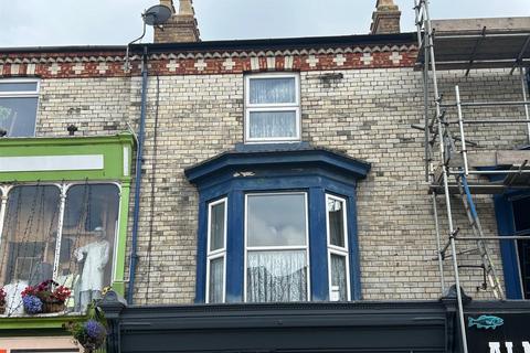 2 bedroom maisonette to rent, Victoria Road, Scarborough