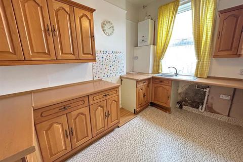 2 bedroom maisonette to rent, Victoria Road, Scarborough