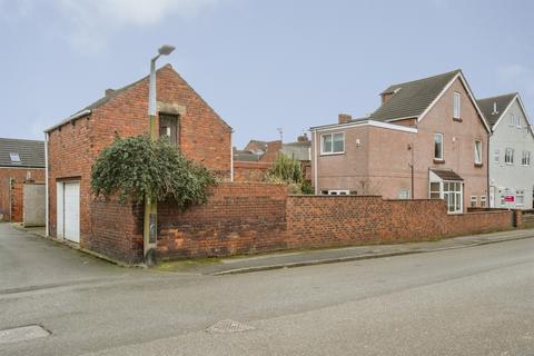 3 bedroom terraced house for sale, High Street, Thurnscoe, Rotherham
