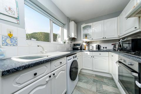 undefined, Vale Close, Almondbury, Huddersfield, HD5