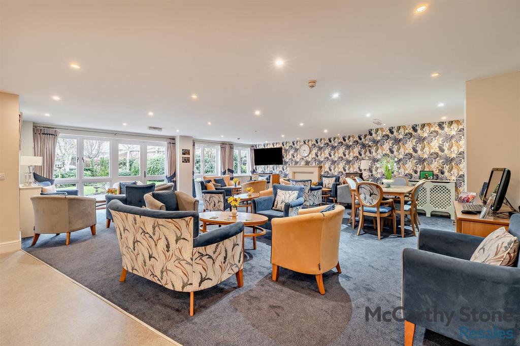 Homeowners Lounge
