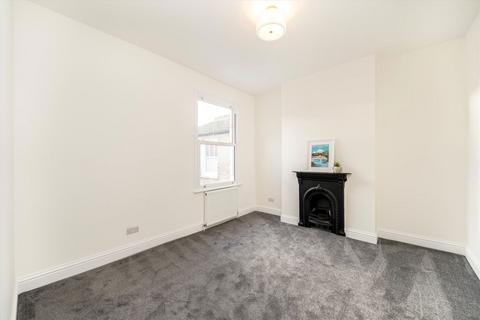 2 bedroom flat for sale, Surrey Road, London SE15