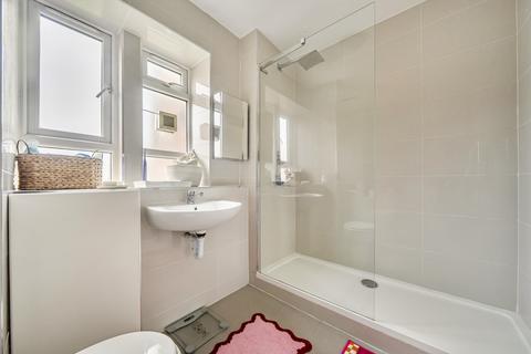 2 bedroom flat for sale, Nunhead Lane, Peckham Rye, London, SE15