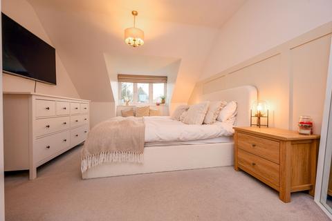 undefined, Finedon Road, Burton Latimer, Kettering