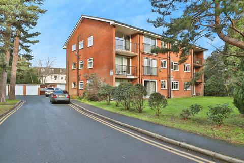 2 bedroom ground floor flat for sale, Dean Park Road, Bournemouth