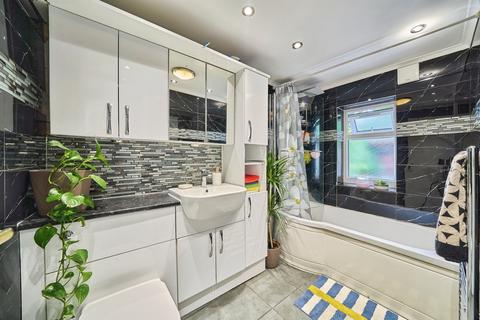 5 bedroom terraced house for sale, St. Marys Road, Watford