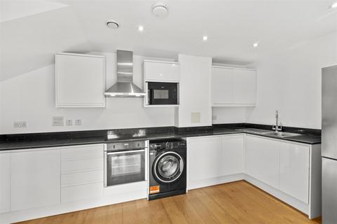 undefined, London Road, High Wycombe HP11