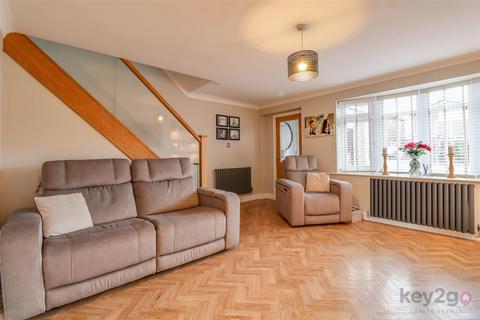 3 bedroom semi-detached house for sale, Nethermoor Drive, Killamarsh, Sheffield, S21