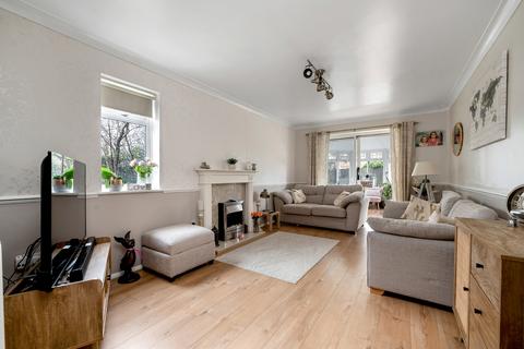 4 bedroom detached house for sale, Primrose Way, Stamford