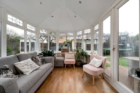 4 bedroom detached house for sale, Primrose Way, Stamford