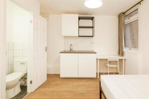 Studio to rent, Coburg Crescent, London, SW2