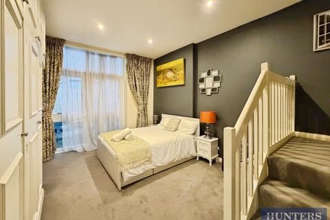 5 bedroom terraced house to rent, Montagu Mews West, London