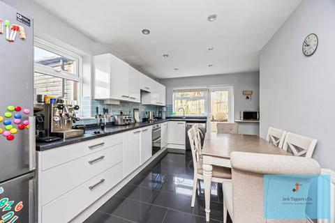 3 bedroom semi-detached house for sale, Eldred Avenue, Brighton