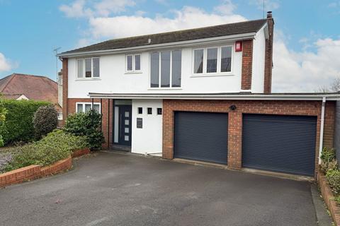 4 bedroom detached house for sale, Winsu Avenue, Preston, Paignton