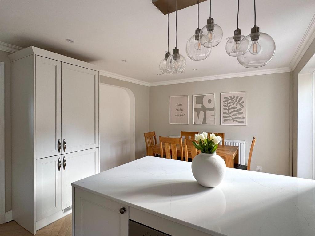 Kitchen/Dining Area
