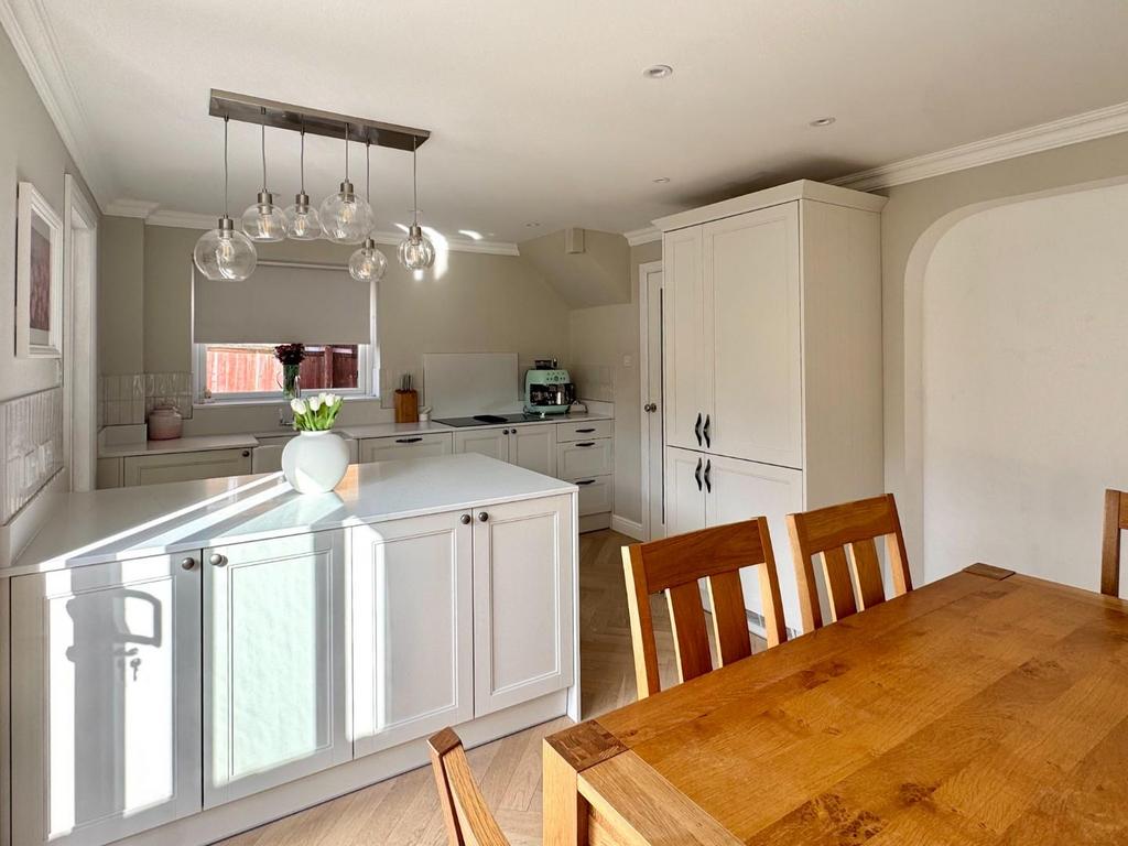 Kitchen/Dining Area