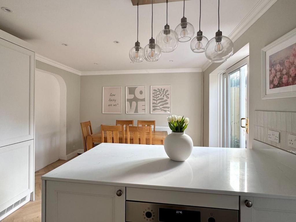 Kitchen/Dining Area
