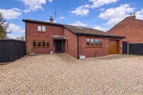 4 bedroom detached house for sale, Shipdham Road, Dereham