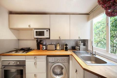undefined, Brewers Lane, Richmond, TW9