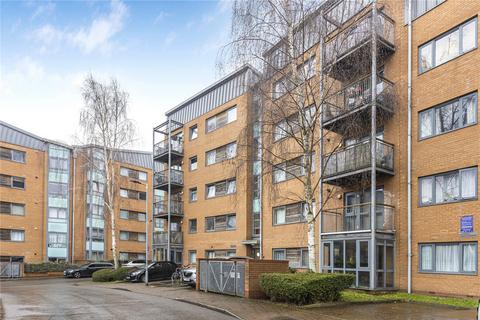 3 bedroom flat to rent, Lewis Gardens, London, N16