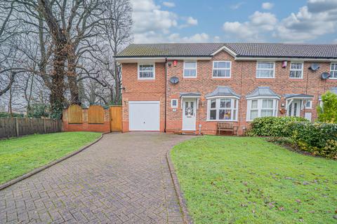 4 bedroom end of terrace house for sale, Winster Avenue, Dorridge, B93