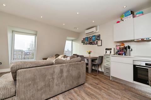 undefined, Parkway, Welwyn Garden City