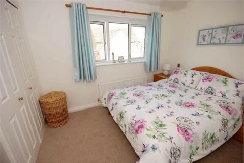 2 bedroom terraced house to rent, Ajax Close, Waterside, Rugby, CV21