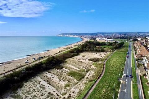 2 bedroom flat for sale, Blakes Way, Eastbourne