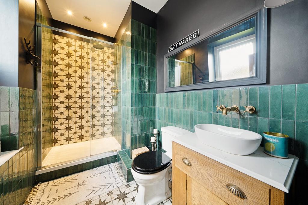 Ensuite