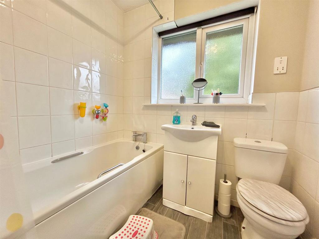 Bathroom.jpg