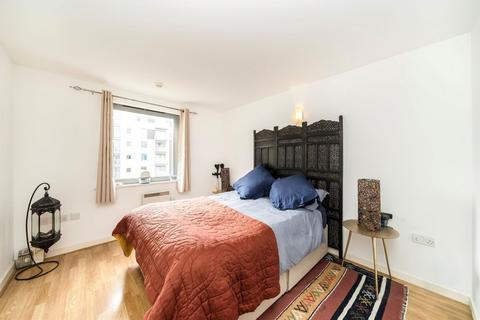 2 bedroom flat for sale, Arizona Building, London SE13