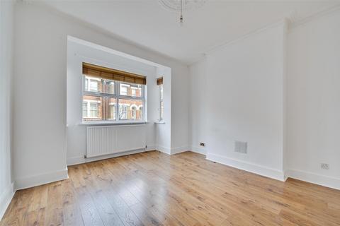 3 bedroom property for sale, Wendover Road, London