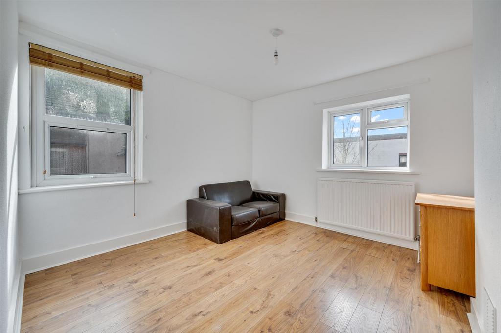 Daniels Wendover Road, Harlesden, NW10 011.jpg