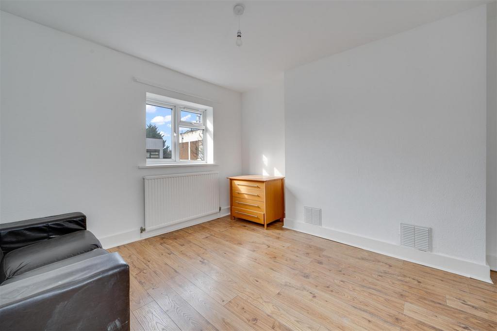 Daniels Wendover Road, Harlesden, NW10 012.jpg