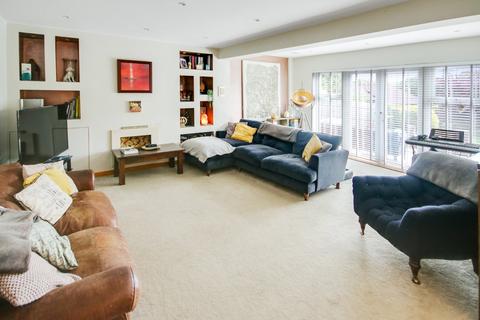 5 bedroom detached house for sale, Holtye Road, East Grinstead, RH19