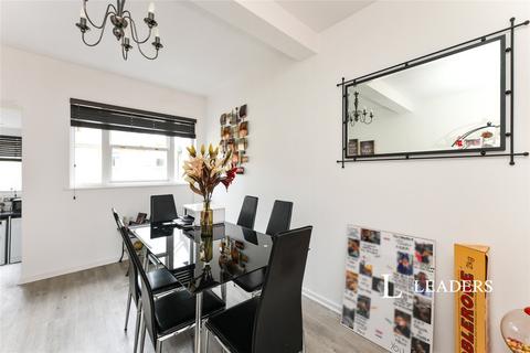 1 bedroom in a flat share to rent, Market Street, Harlow, Essex, CM17