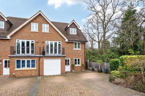 5 bedroom semi-detached house for sale, Portesbery Road, Surrey GU15