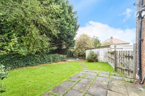 5 bedroom end of terrace house for sale, Garth Walk, Leeds