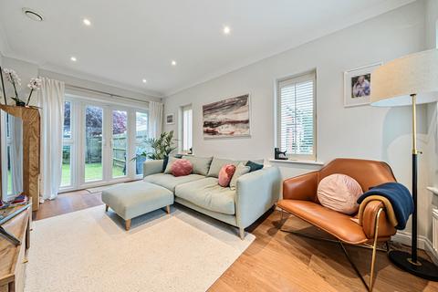 3 bedroom semi-detached house to rent, Mulberry Way, Ashtead KT21